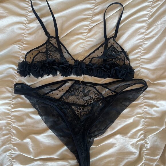 Etam IMPERTINENTE Triangle Bralette and Tanga Set - Picture 6 of 6